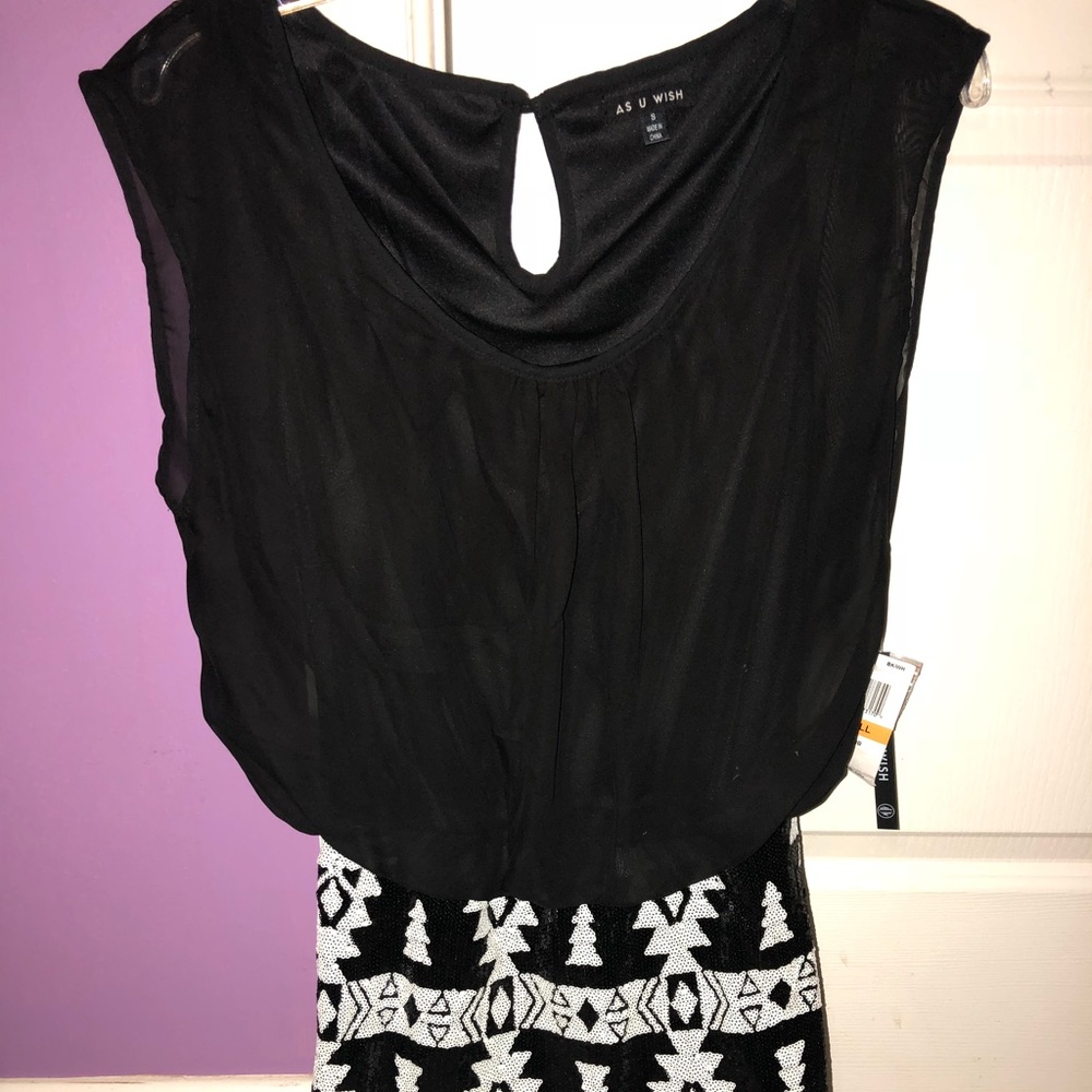 CUTE SEMI FORMAL DRESS FOR SALE!!
